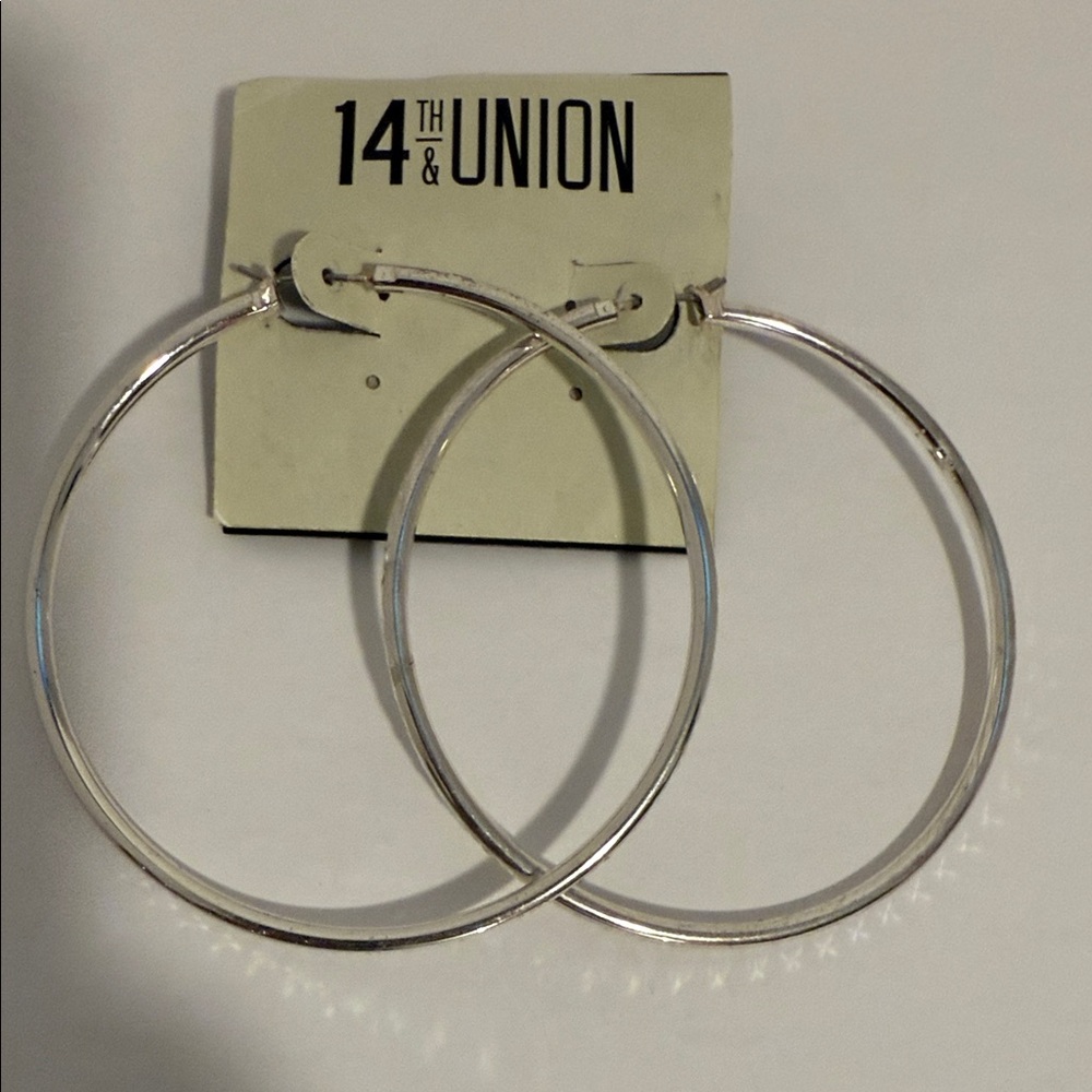 14th & Union Classic Silver Hoop Earrings